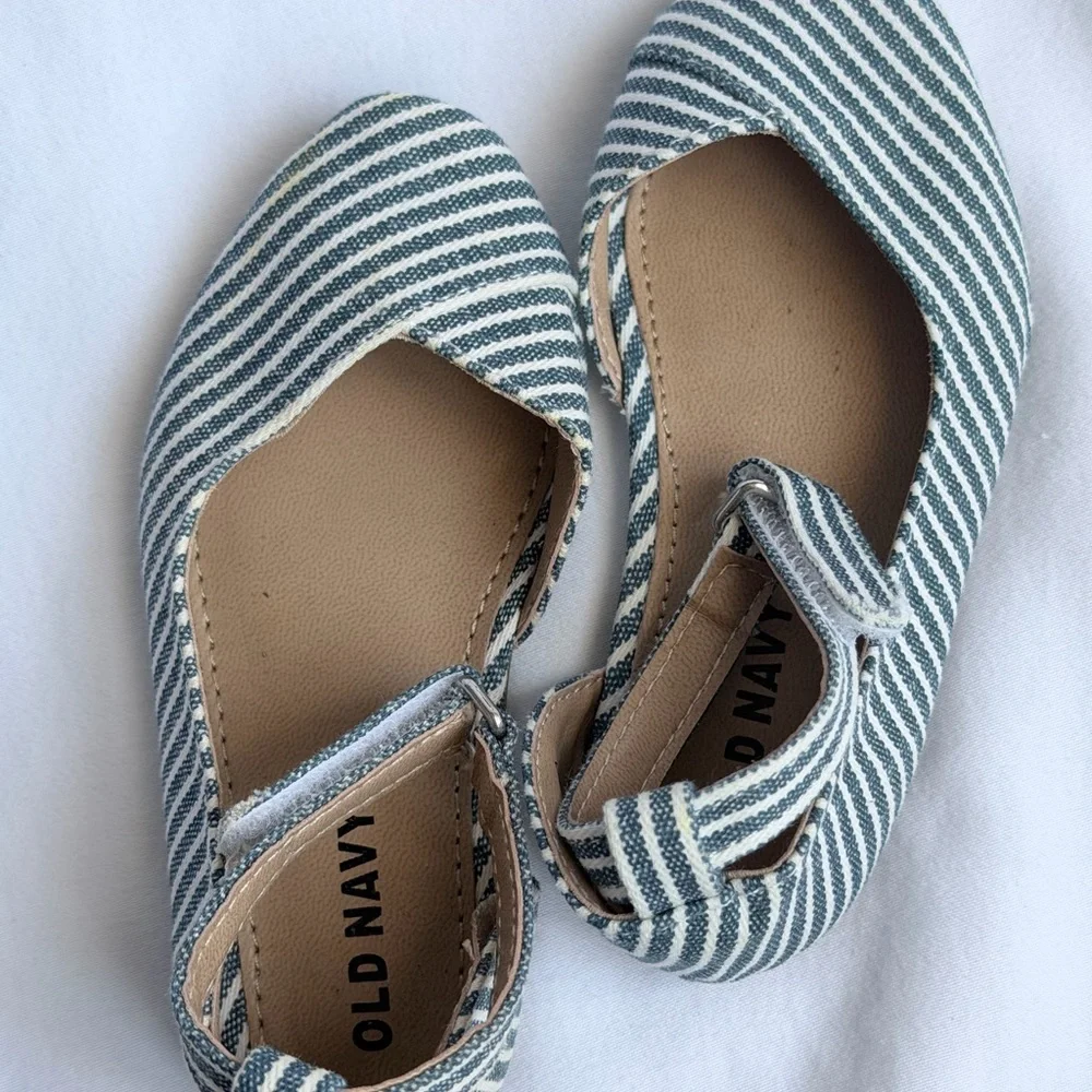 Old Navy Kids Black and White Striped Dress Shoes